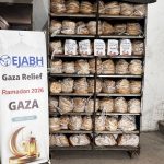 توزيع الخبز في غزة