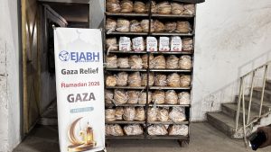 توزيع الخبز في غزة